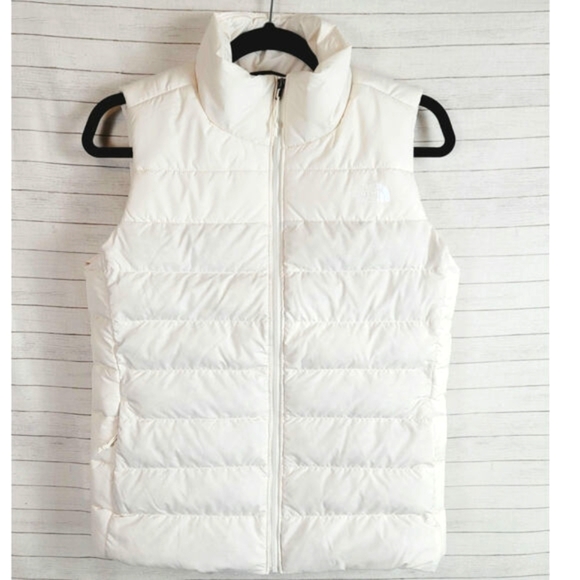 The North Face Aconcagua 3 Insulated Vest in White Dune, sz Small - Picture 14 of 14